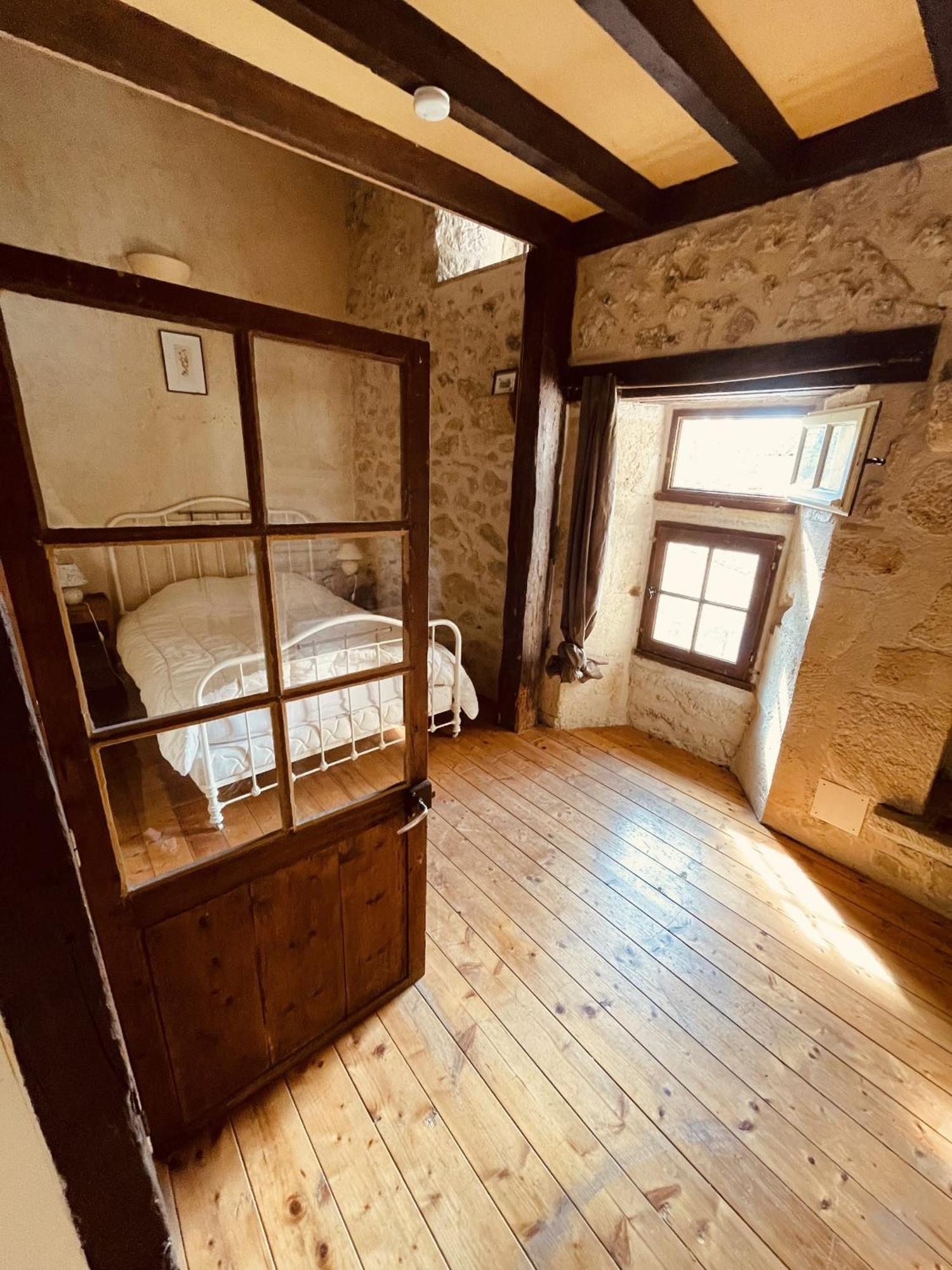 Villa Refuge De Perreau à Saint-Michel-de-Montaigne Extérieur photo